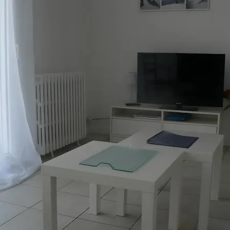 A L'ombre De L'albizia - Сasa de vacaciones Aytré