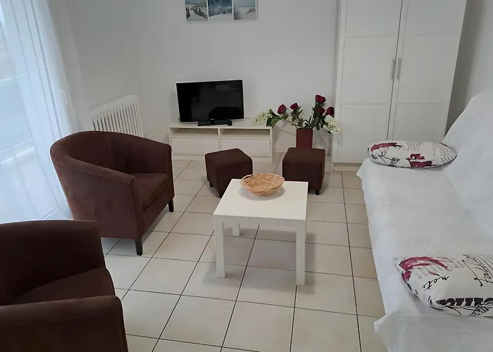 A L'ombre De L'albizia - * Aytré